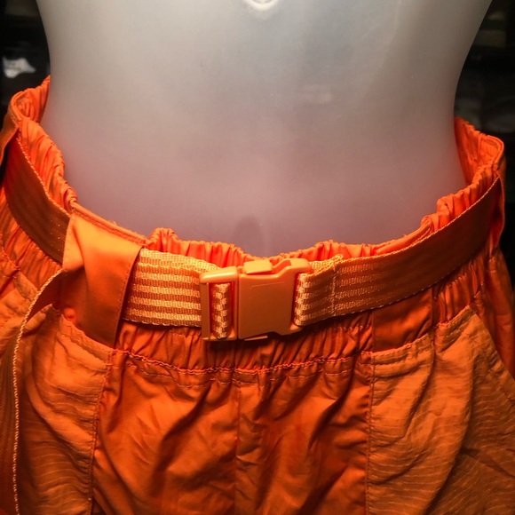 NWT NIKE SPORTSWEAR SWOOSH WOVEN SHORTS (Alpha Orange) - Picture 4 of 8